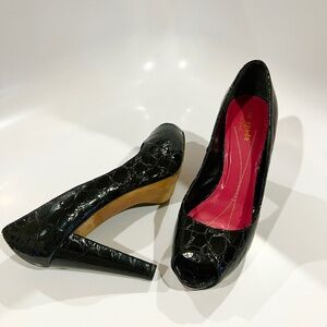Kate Spade New York Georgia Black Croc Patent Leather Platform Peep toe Sz 6